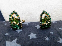 emerald green clips main
